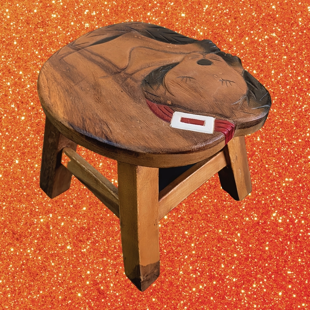 Hand-carved Acacia Wood Dog-shaped Step Stool - Picture 2 of 3